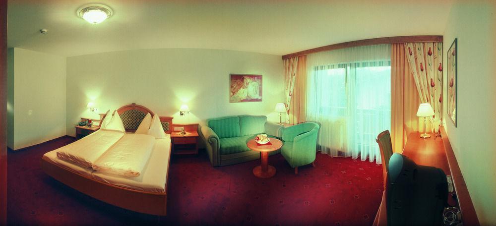 Hotel Sonnenuhr 克拉姆萨赫 外观 照片
