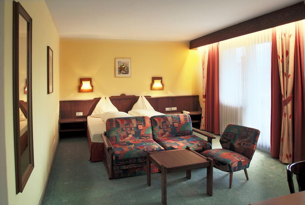 Hotel Sonnenuhr 克拉姆萨赫 客房 照片